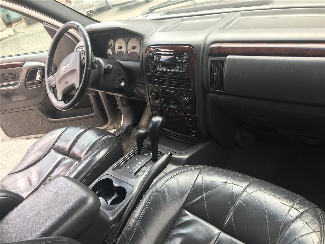 Shitet-jeep-