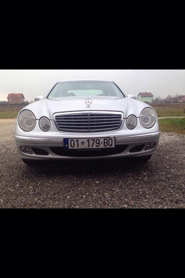 Mercedes-E270