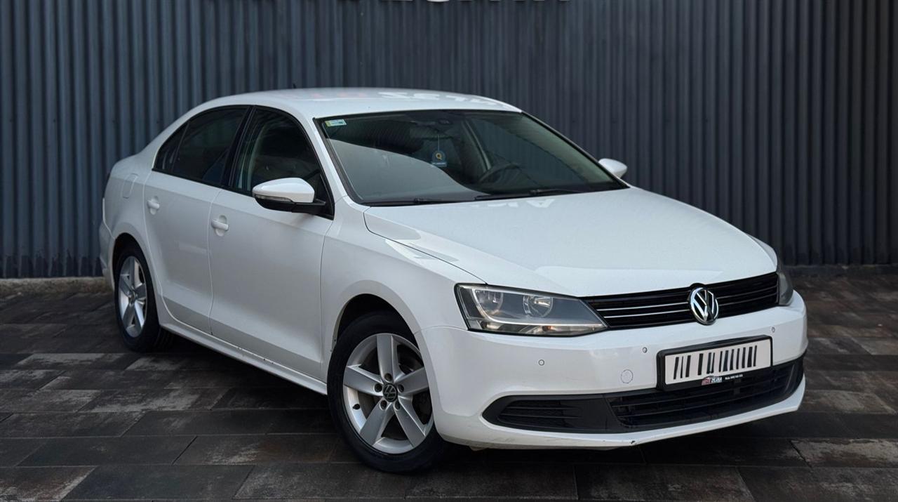 VOLKSWAGEN-JETTA-1-6-TD-I----MUNDESI-NDRRIMI
