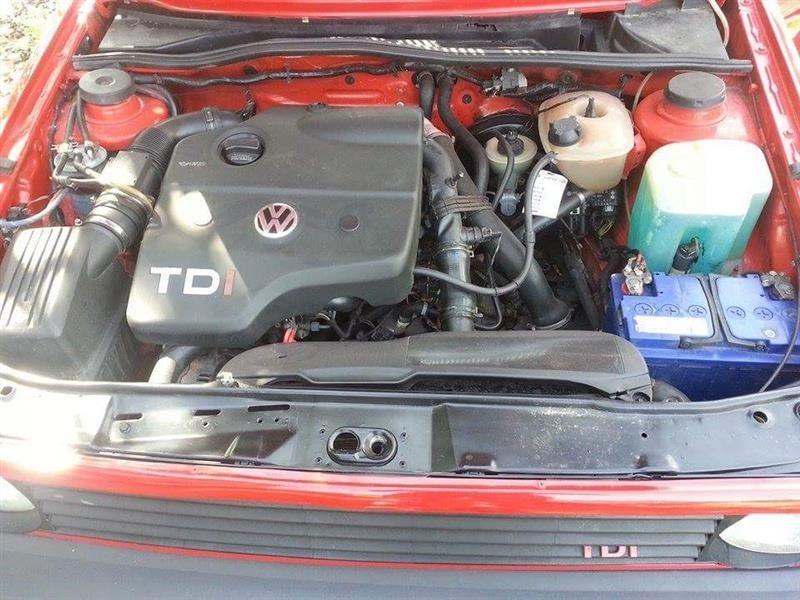 VW-Golf--86