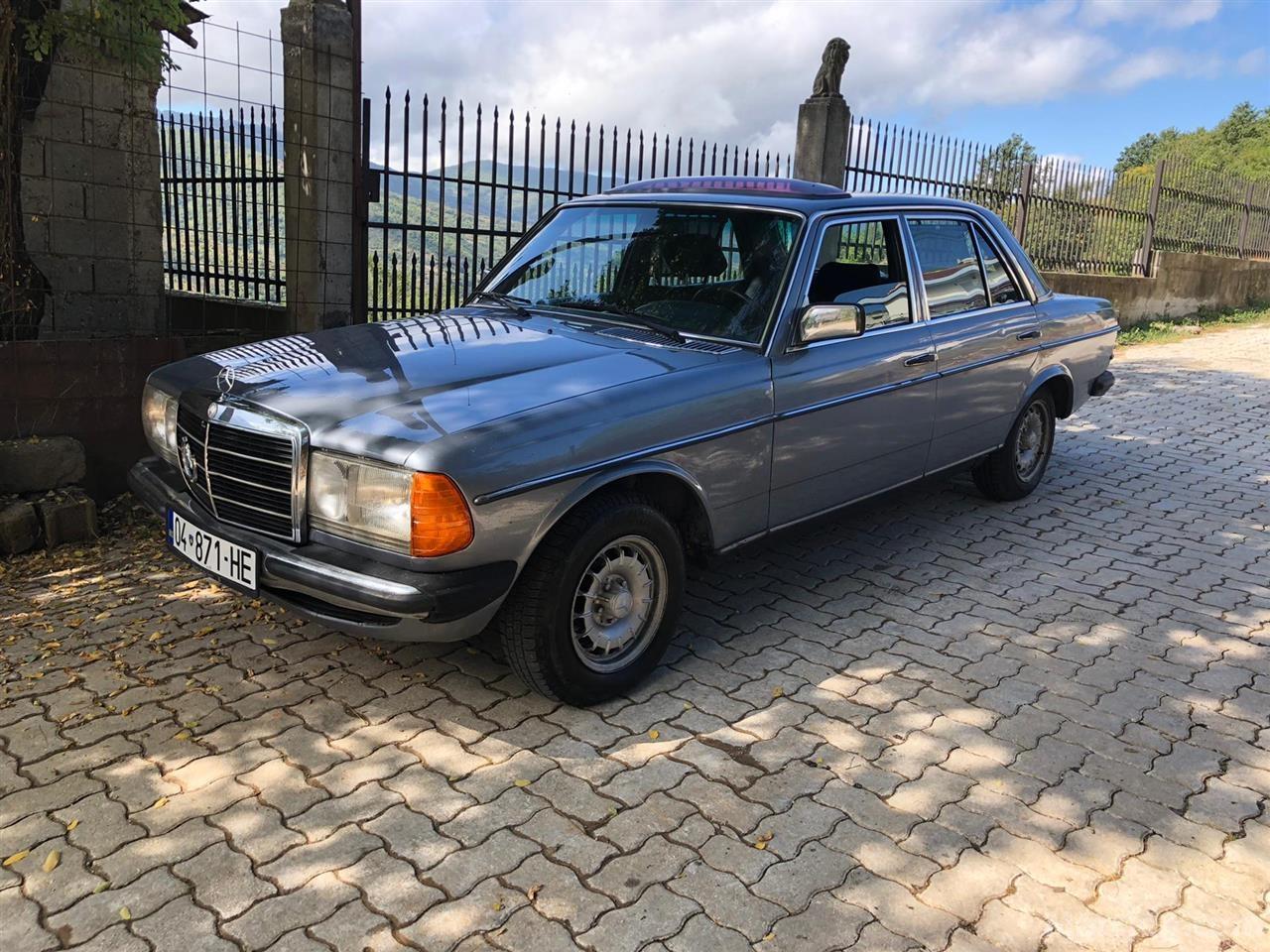 Mercedes W 123 Prizren