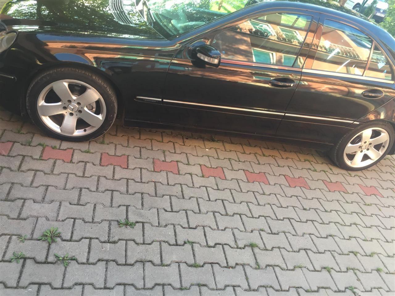 Mercedes-C220