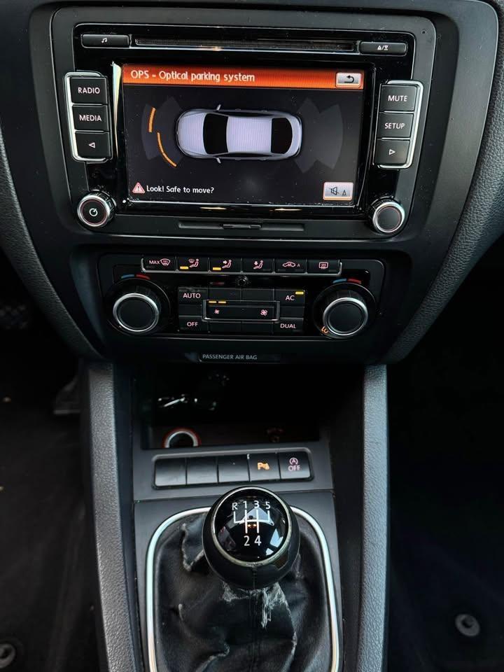VOLKSWAGEN-JETTA-1-6-TD-I-