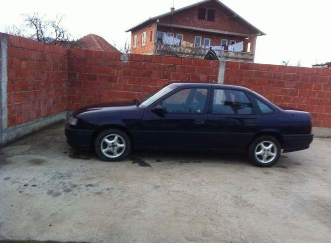 Opel Vectra -92