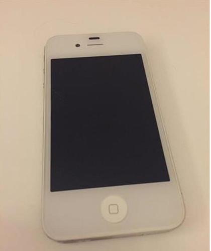 Shes iPhone 4s