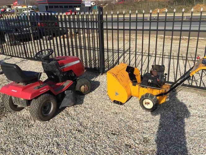 Mini traktor bore