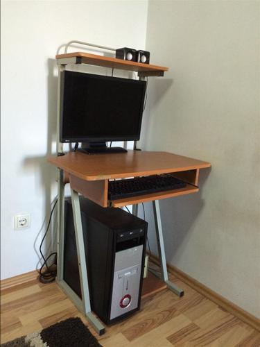 PC me tavoline