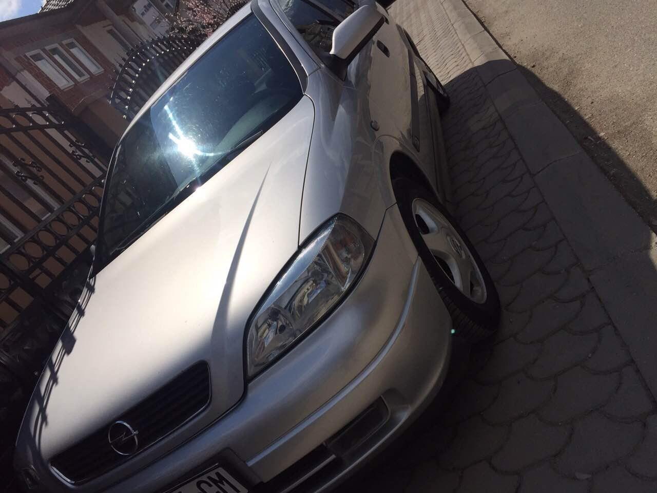 Opel-Astra