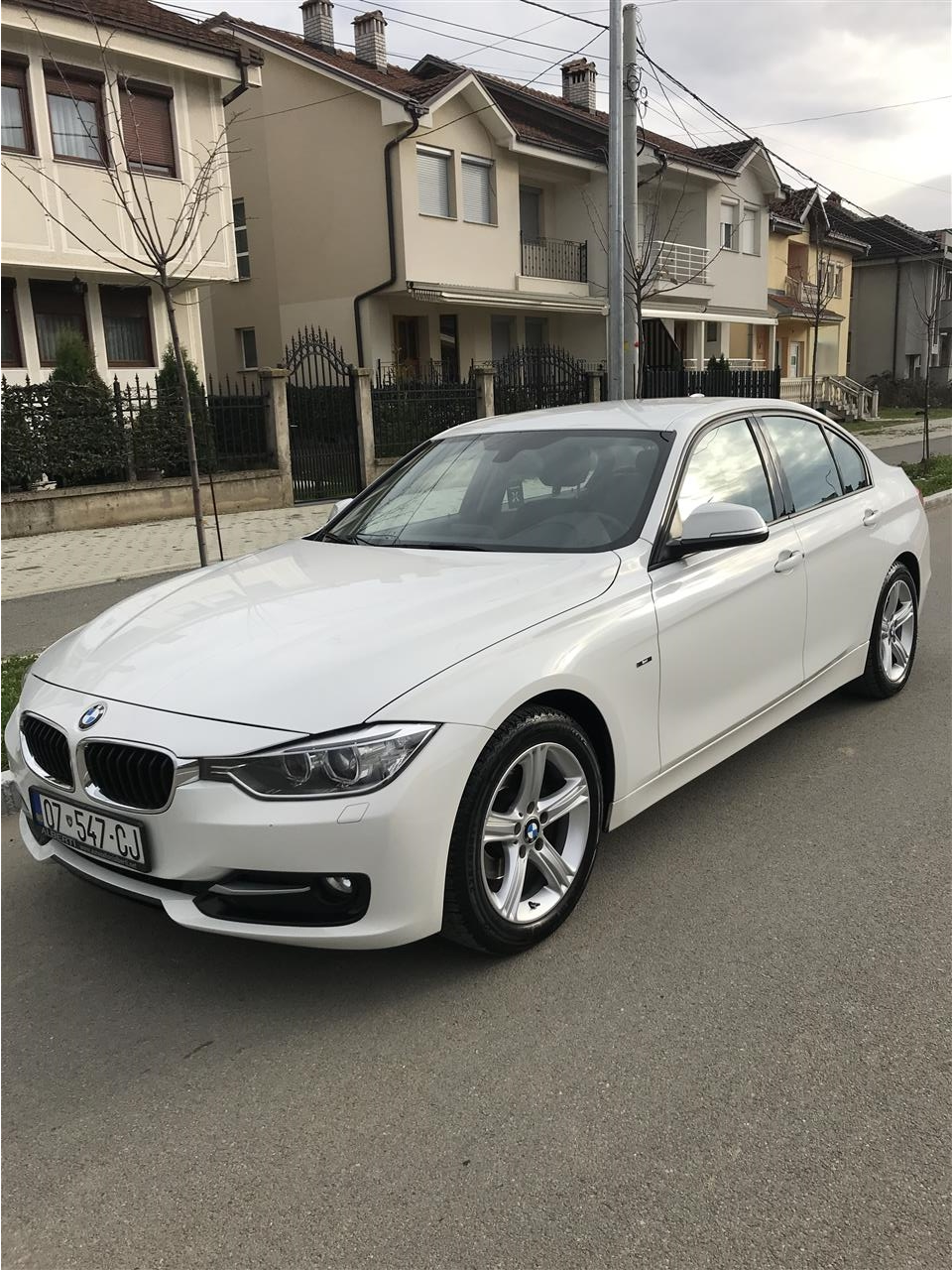 BMW-320-dizel-2013