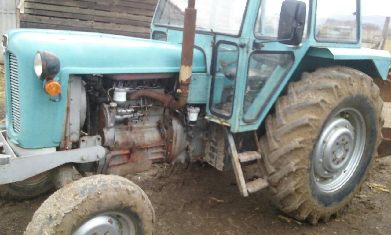 traktor-558