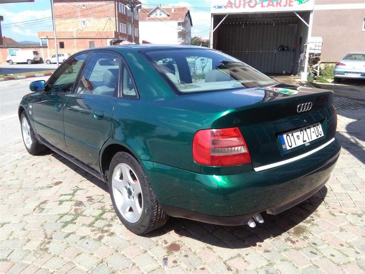 AUDI-A4-1-9--00