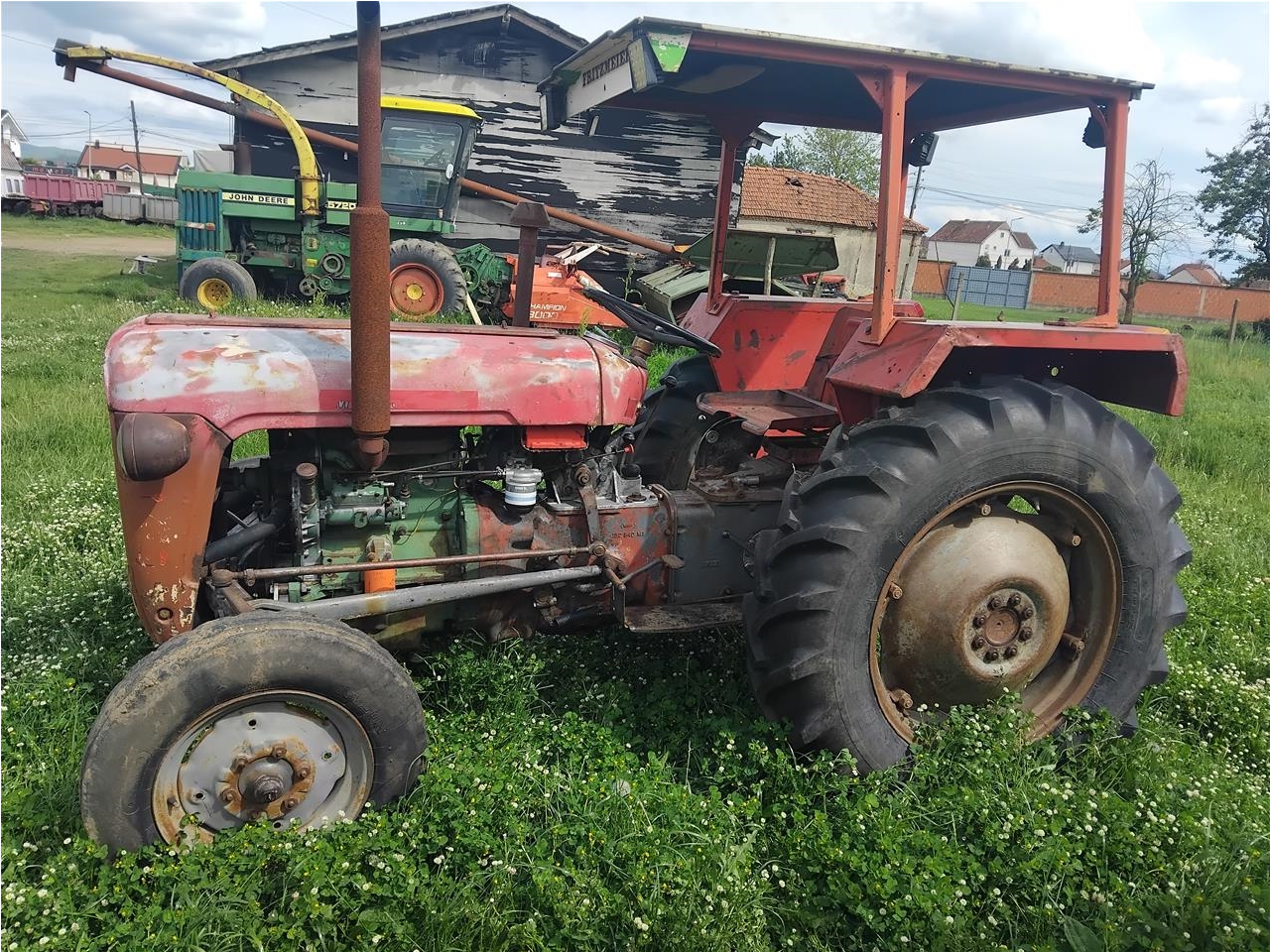 Traktor-imt-539