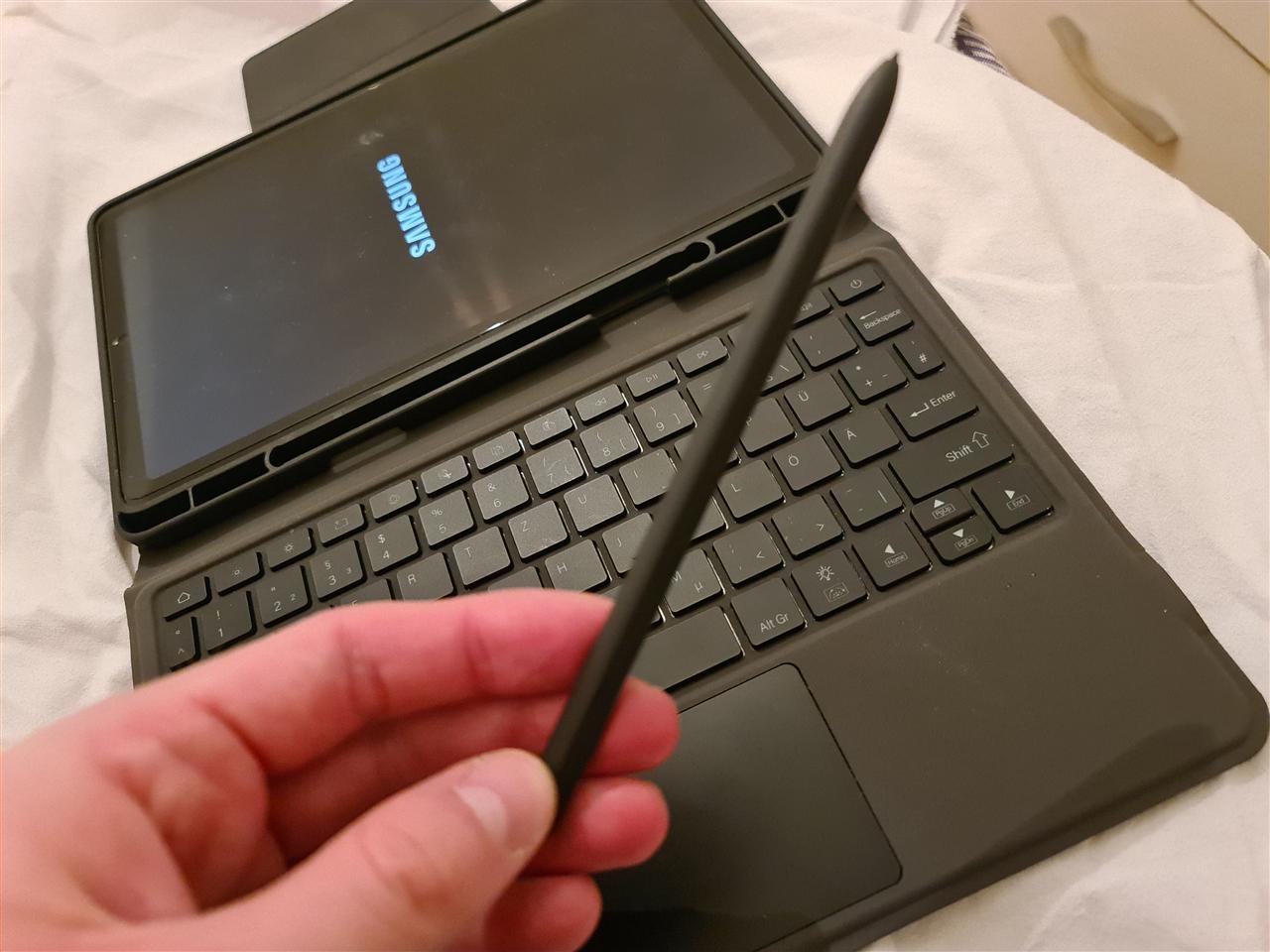 Shes-Samsung-Tab-S6-Lite