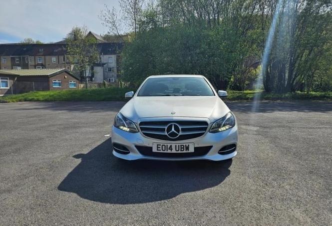 Mercedes-Benz 	E220 Cdi Blueefficiency Anglez