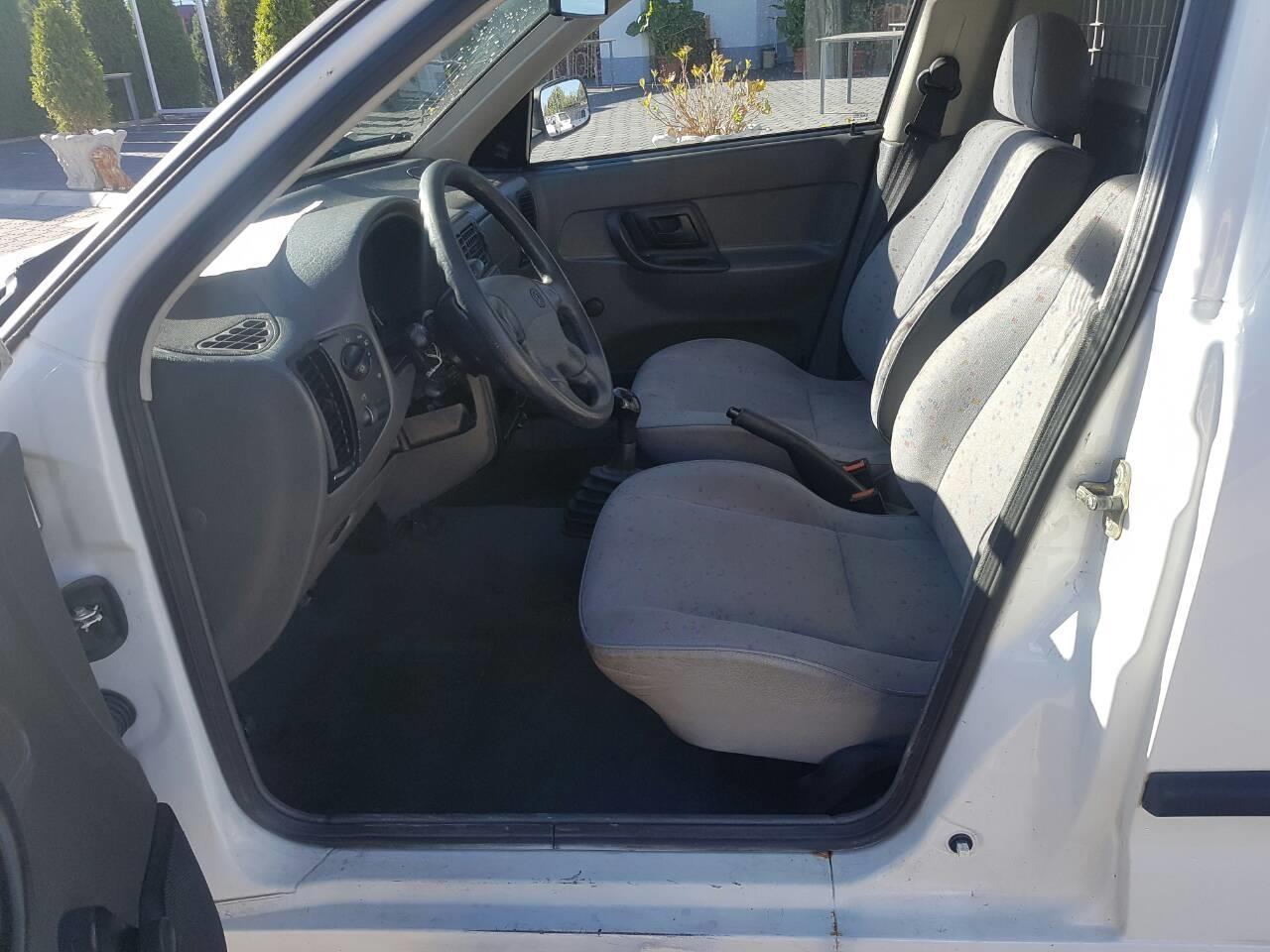 Shitet--VW-CADDY-