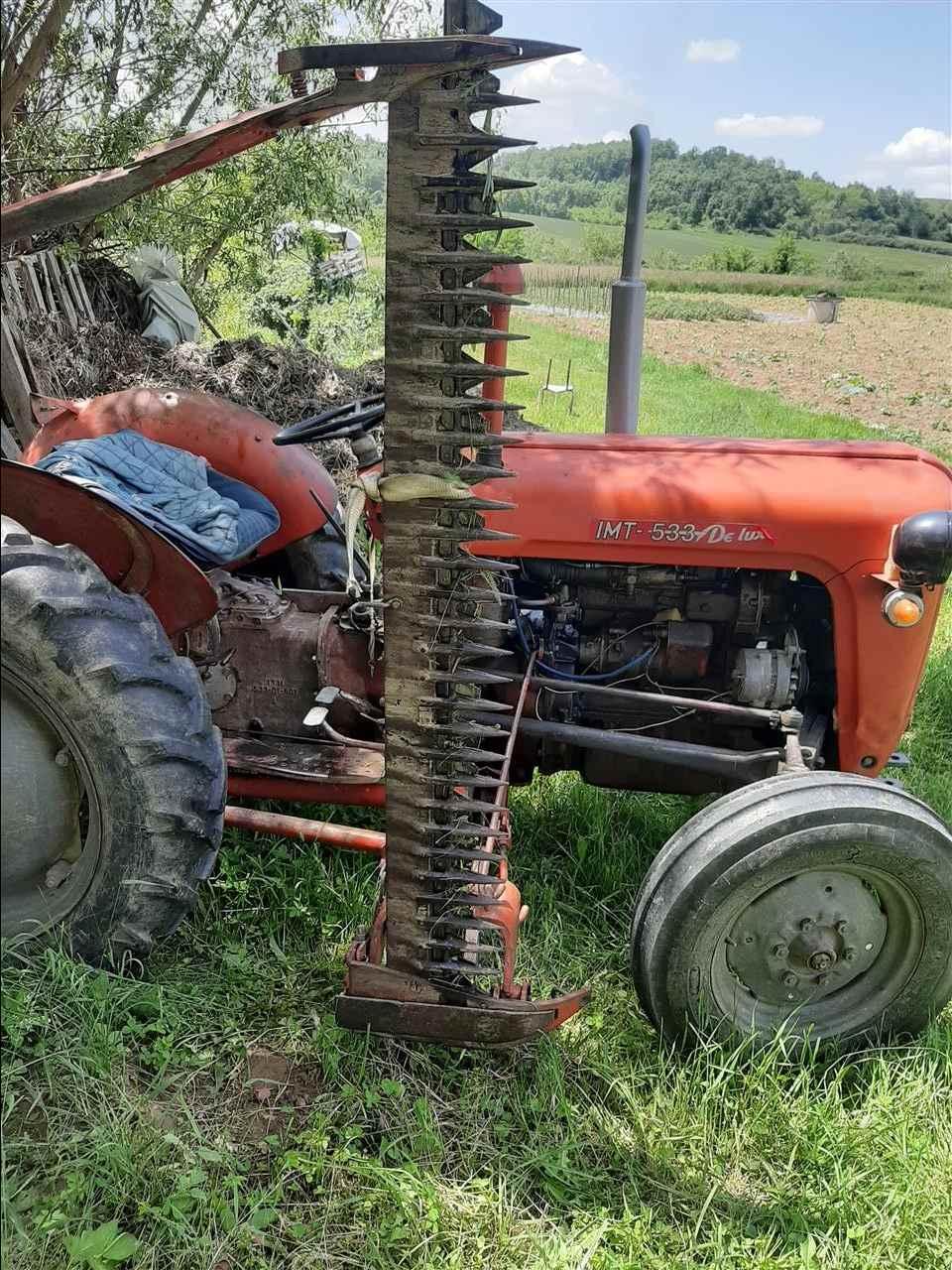Shitete-kosa-per-traktor-
