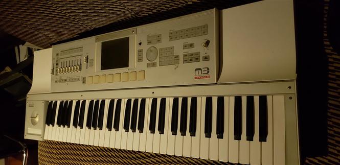 Korg m3