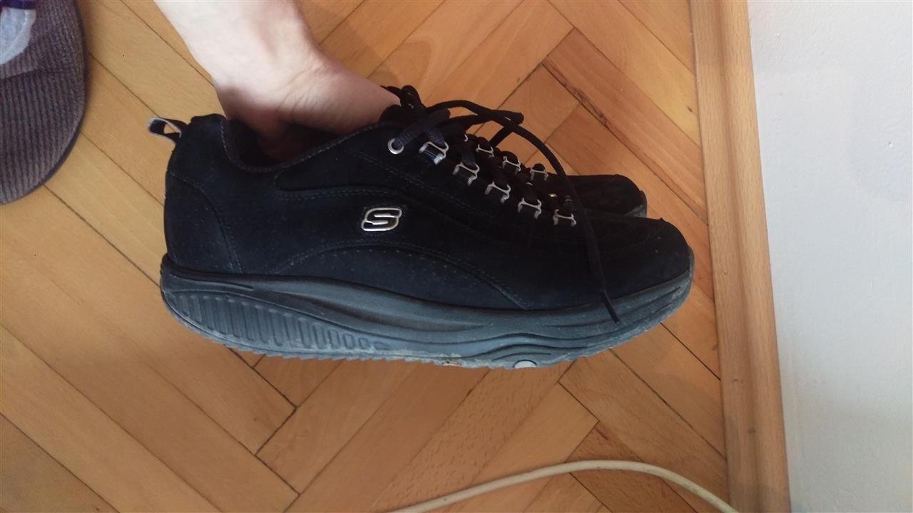 skechers