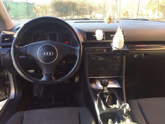 Audi A4 -04