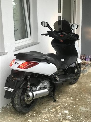 X Max