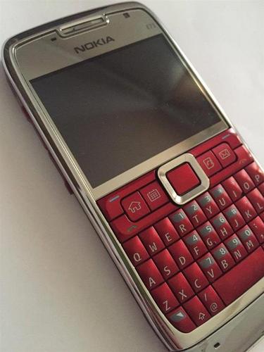 Nokia E71