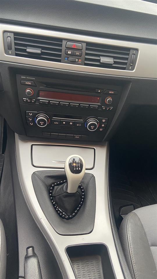 BMW-320d-E90