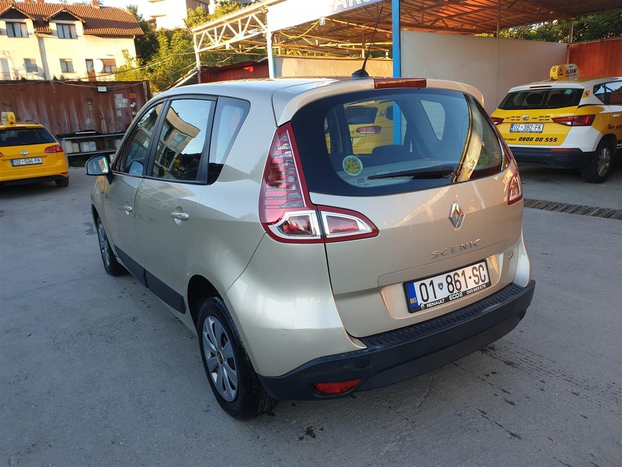 Renault-Scenic