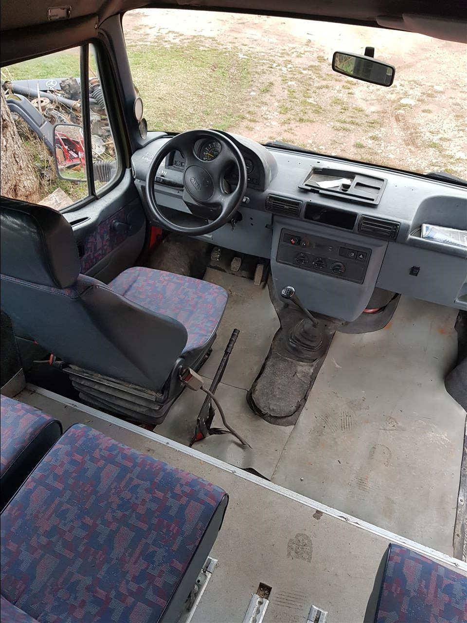 Mini-bus-