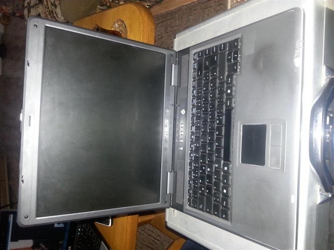 Laptop 