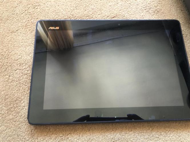Shitet tableti Asus  10 €