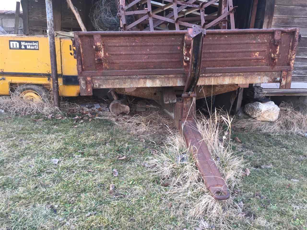 Rimorkio--Prokolice-e-Traktorit-
