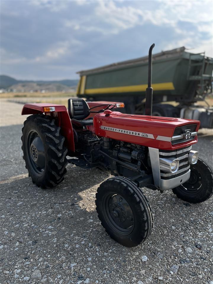 Massey-Ferguson-133