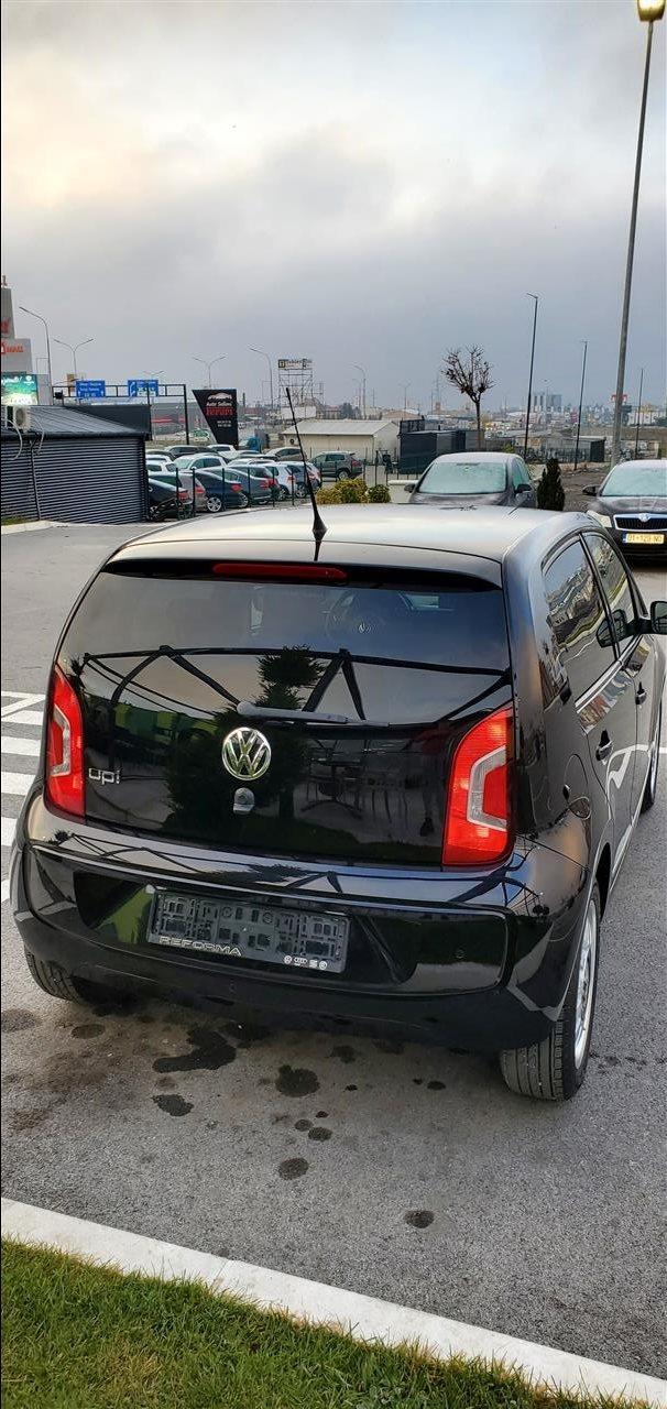 VW-UP--