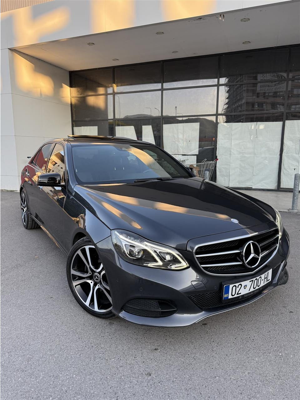 MERCEDES-E220