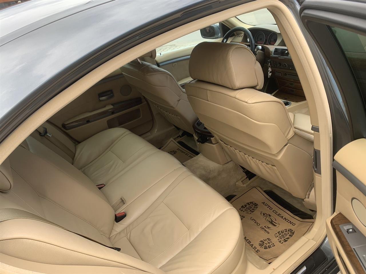 BMW-730