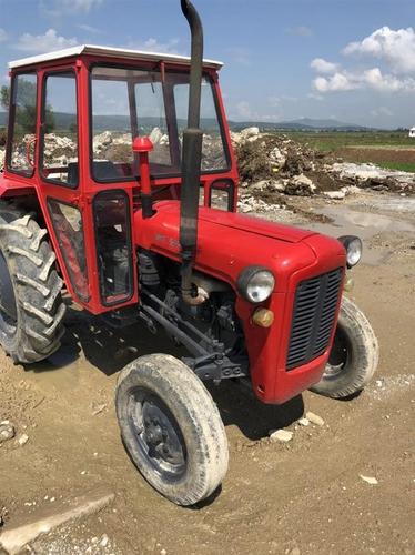 Traktor 539 