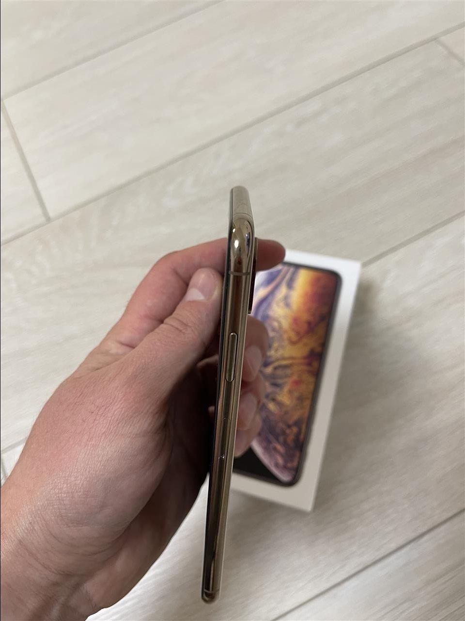 Iphone-XS-MAX