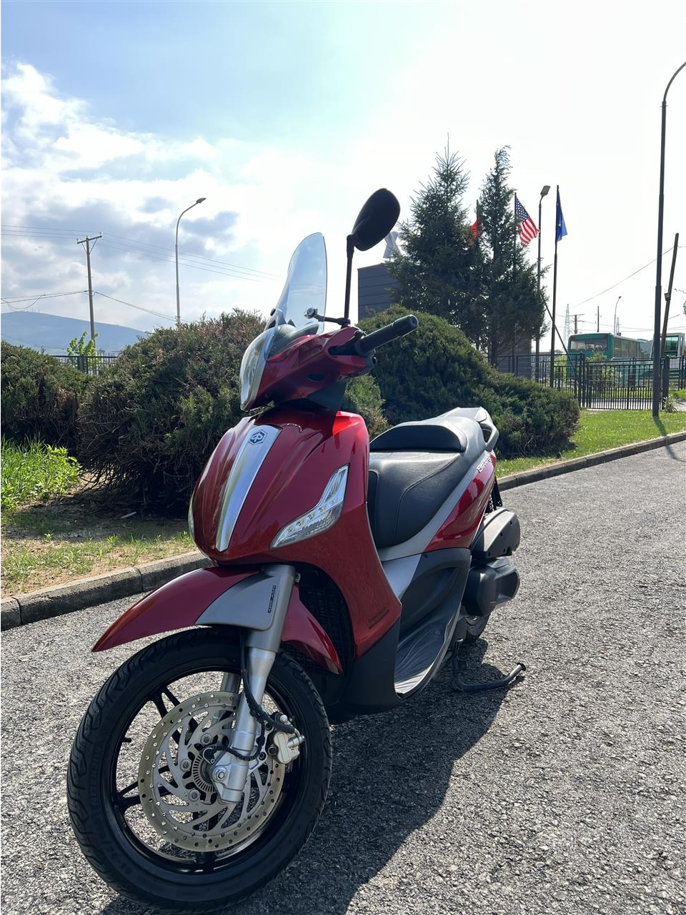 Piaggio-beverly-350