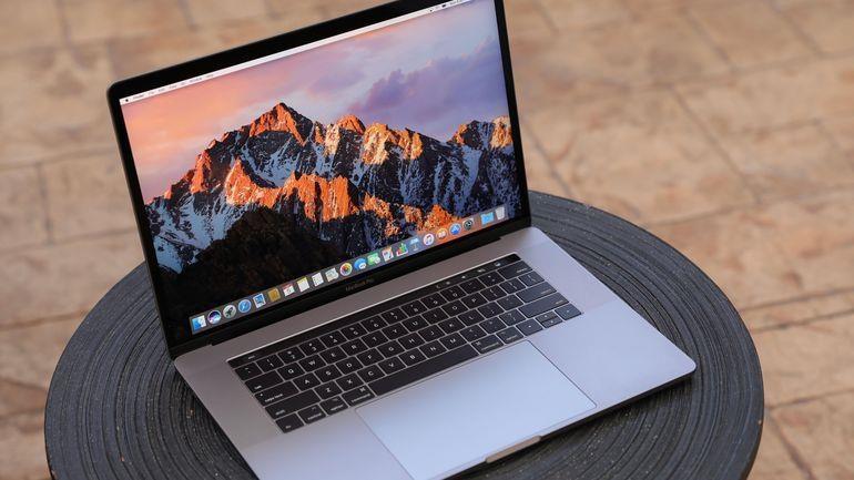 Apple-Macbook-