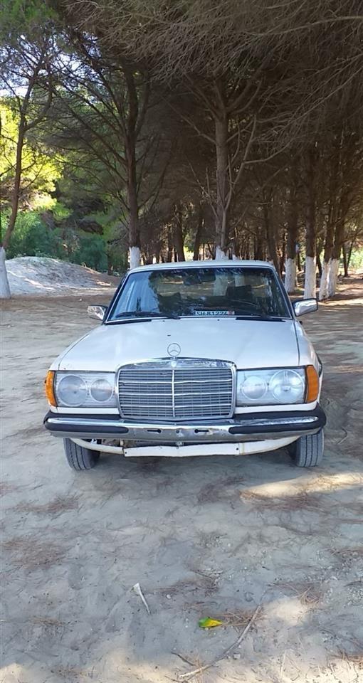 W123