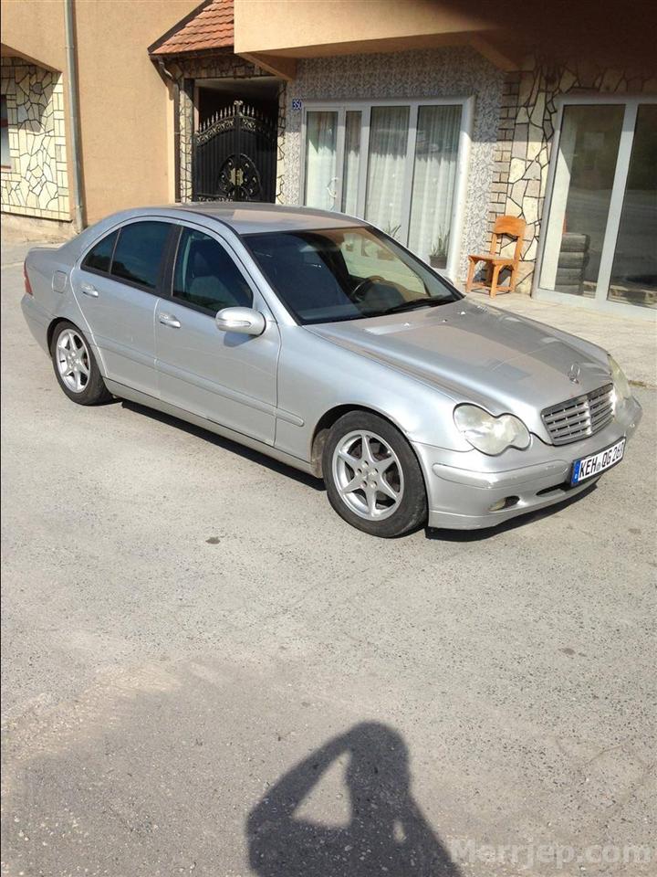 Mercedes 220c Lipjan