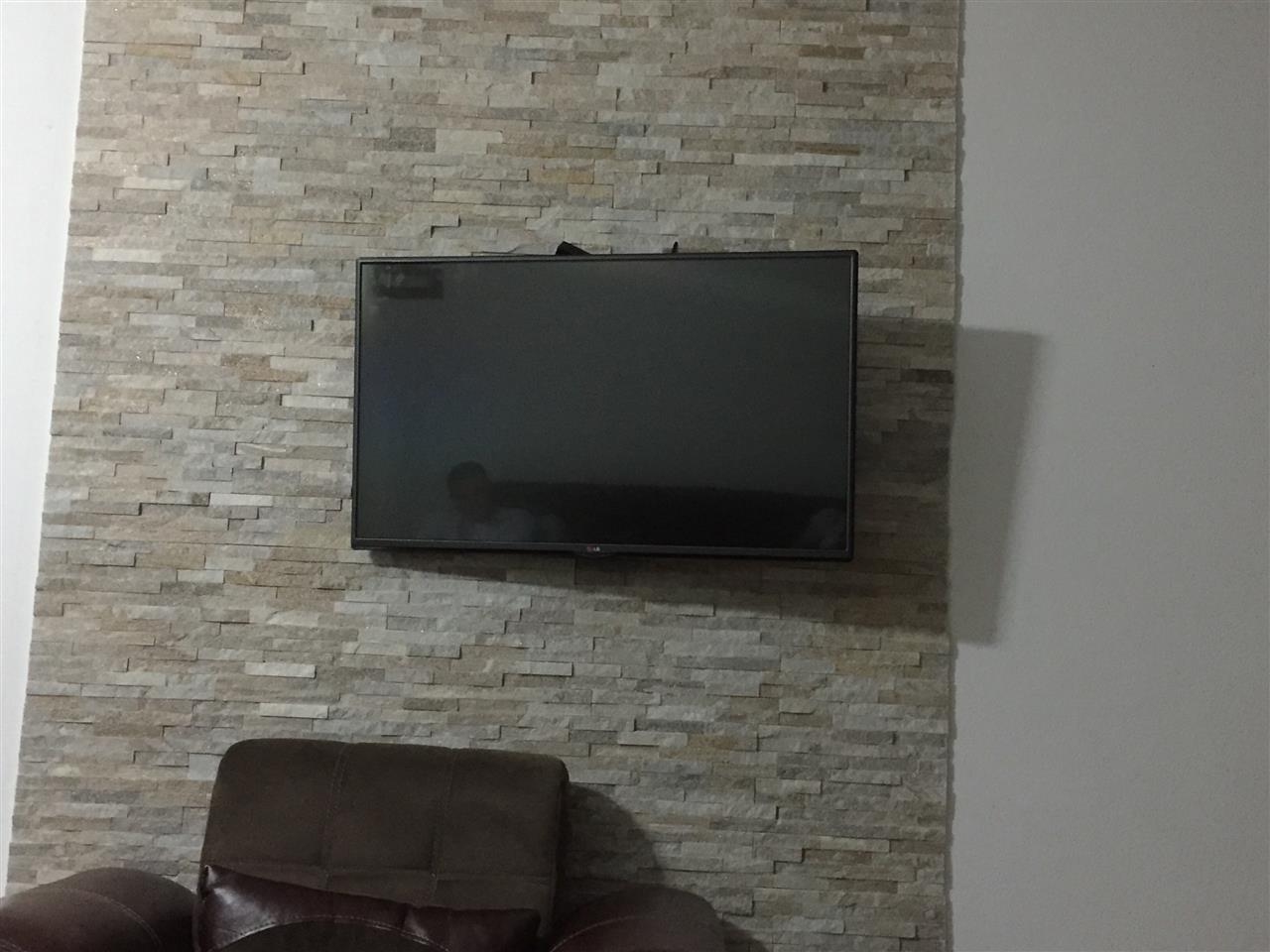 LG