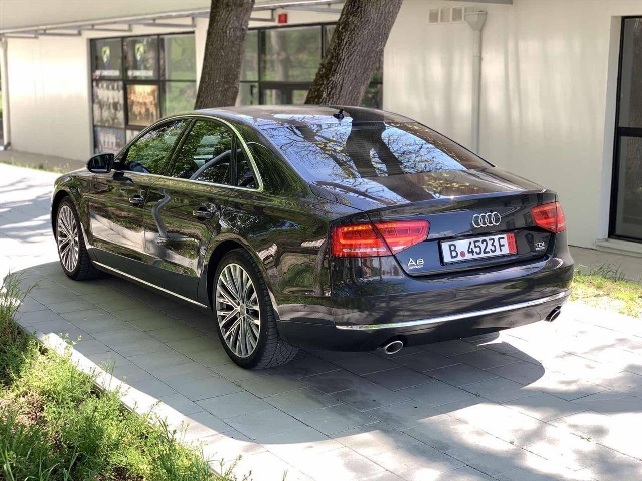 AUDI-A8-4-2tdi-
