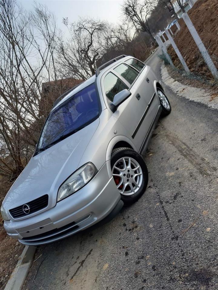 Opel-Astra-1-7-Japan