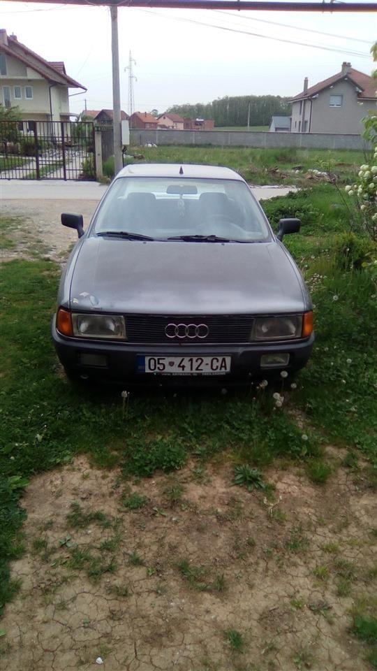 Audi-80-