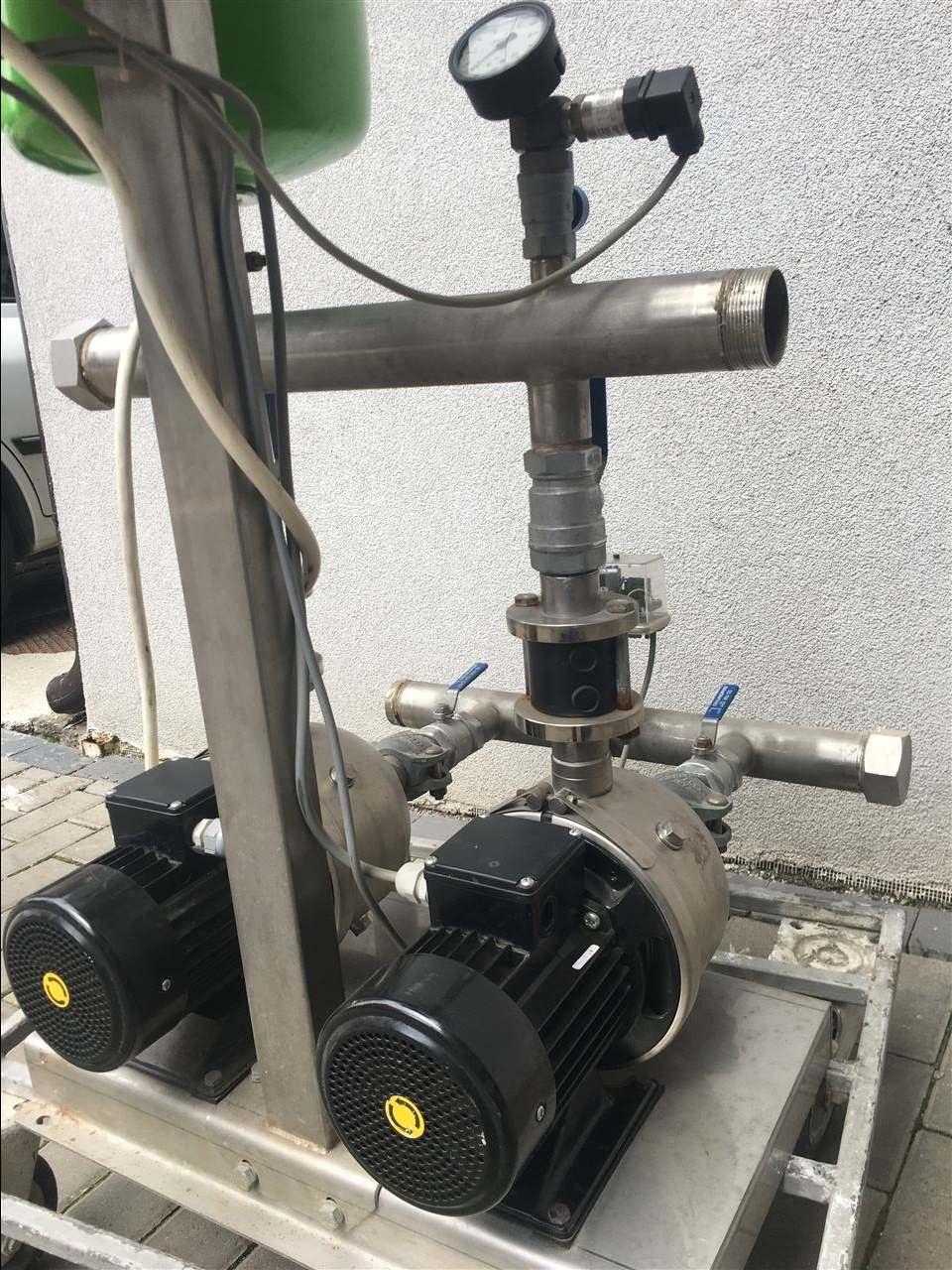 Pompe-e-ujit