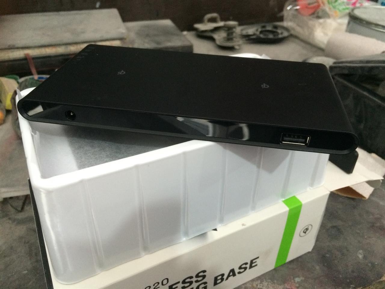 GHOST-220-QI-WIRELESS-CHARGING-BASE-FOR-QI-ENABLED