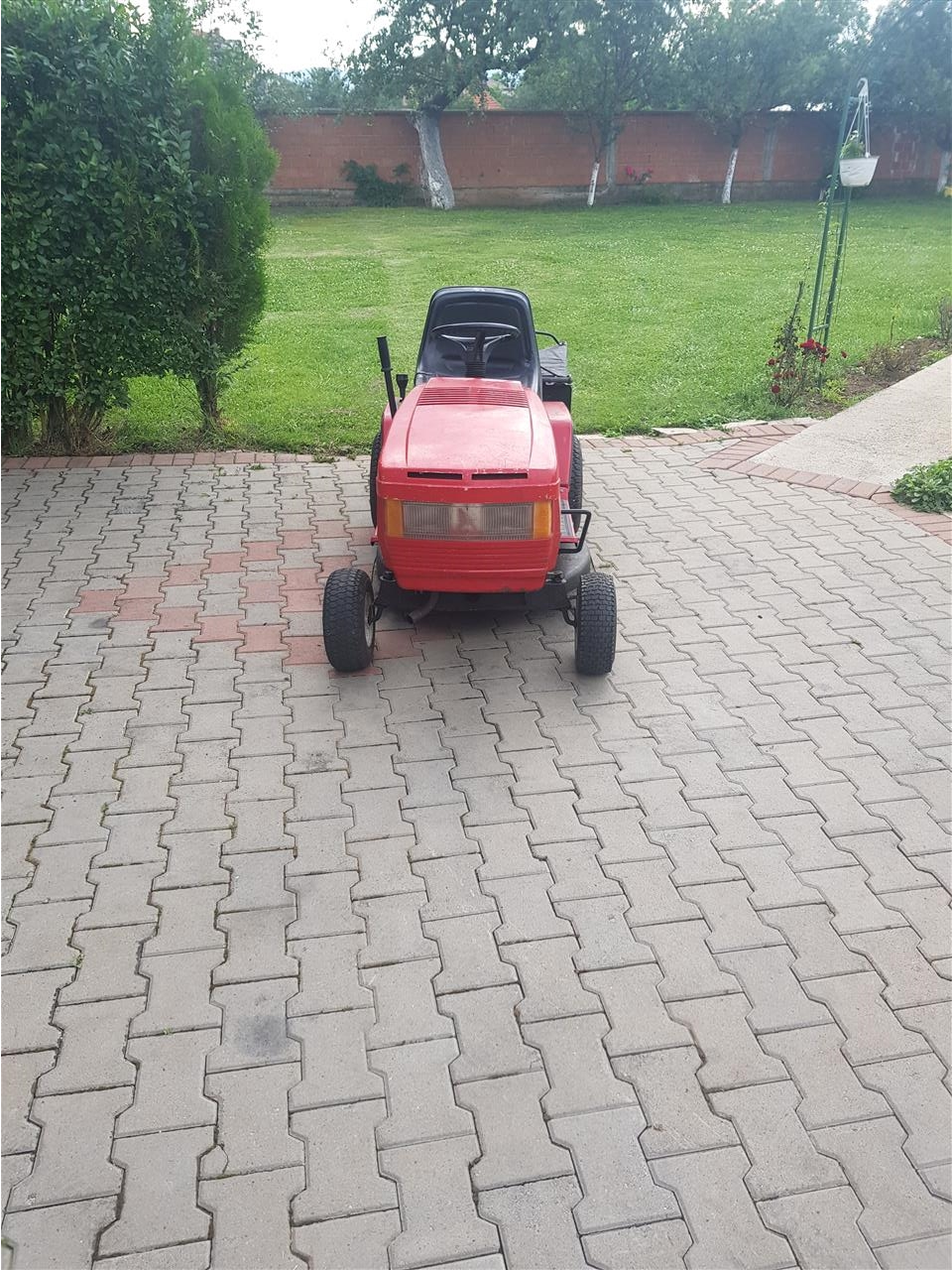 Kos--e-barit